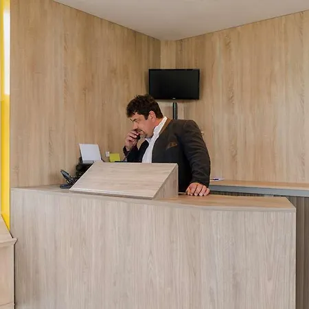 Og Access Hotel *